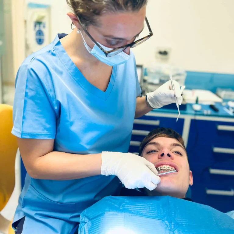 come si mette un apparecchio fisso